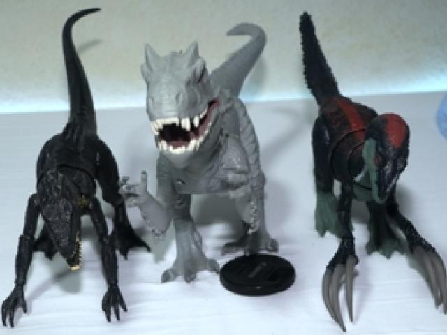 Dinosaurier Actionfigur, Angriffsbewegungen & Geräuscheffekte - 1